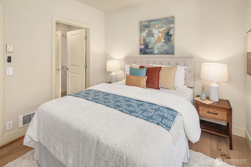 Property photo for 410 NE 70th Street #204, Seattle photo 11