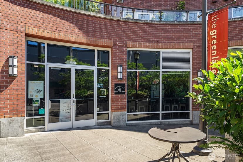 Property photo for 410 NE 70th Street #204, Seattle photo 24