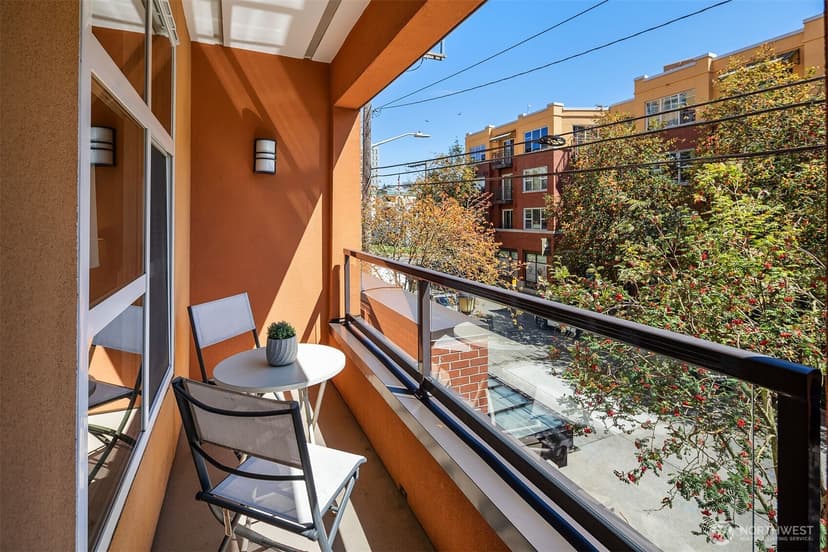 Property photo for 410 NE 70th Street #204, Seattle photo 9