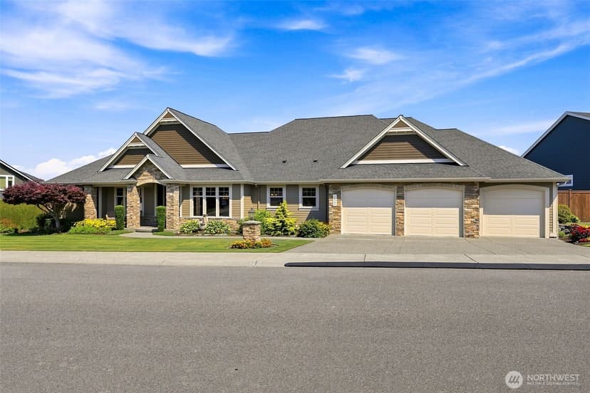 Property photo for 16905 135th Avenue Ct E, Puyallup photo 2