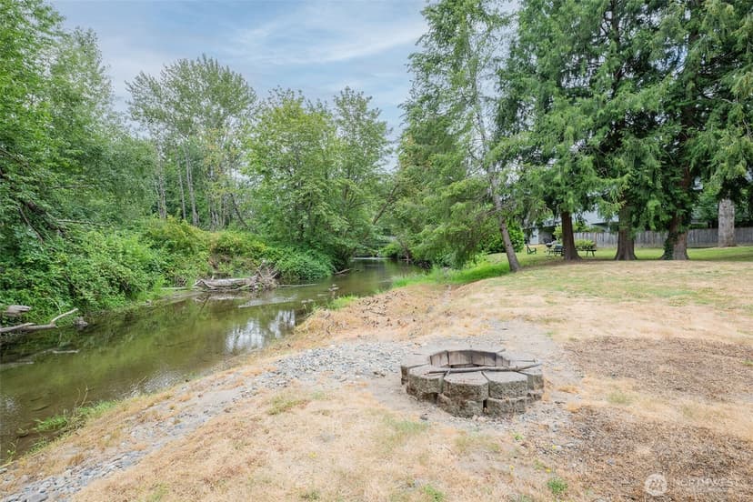 Property photo for 845 3rd Avenue NW, Issaquah photo 39