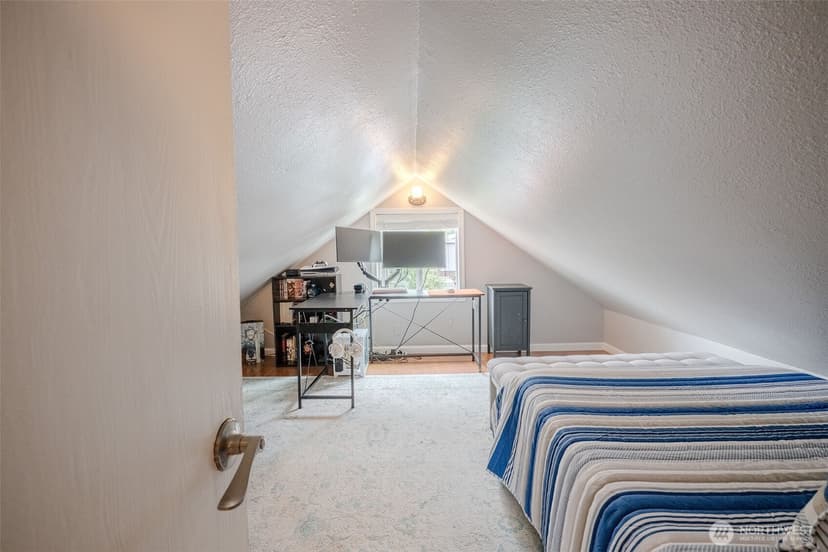 Property photo for 845 3rd Avenue NW, Issaquah photo 30