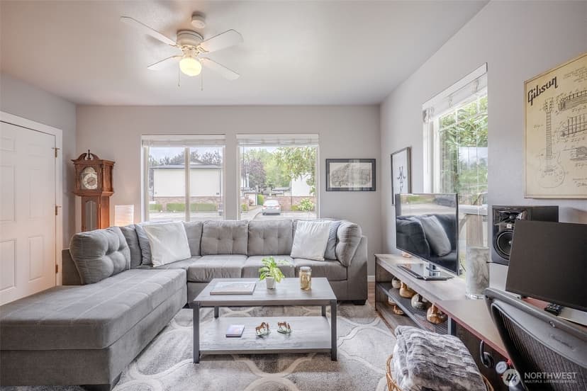 Property photo for 845 3rd Avenue NW, Issaquah photo 7
