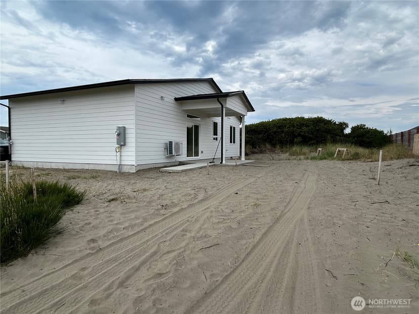 Property photo for 1176 Fairwood Drive SW, Ocean Shores photo 24