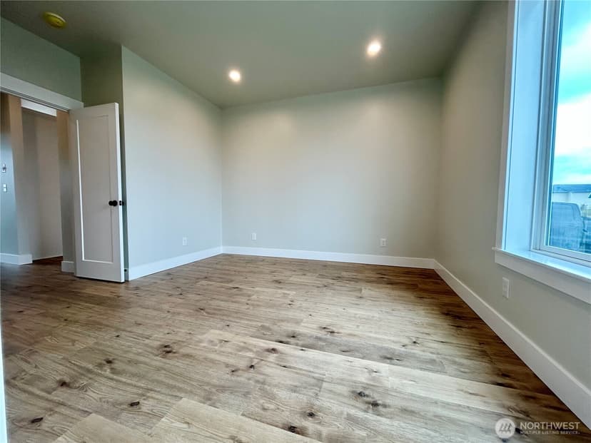 Property photo for 1176 Fairwood Drive SW, Ocean Shores photo 15