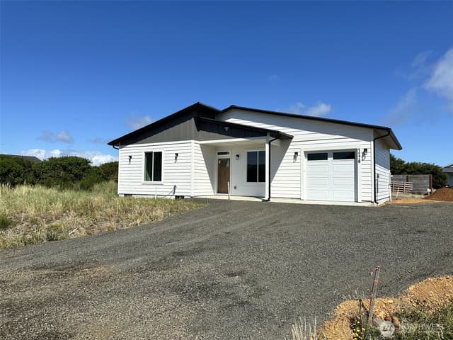 Property photo for 1176 Fairwood Drive SW, Ocean Shores photo 3