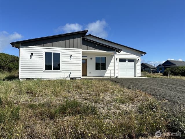 Property photo for 1176 Fairwood Drive SW, Ocean Shores photo 2