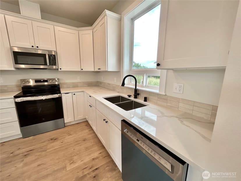 Property photo for 1176 Fairwood Drive SW, Ocean Shores photo 9