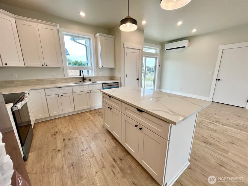 Property photo for 1176 Fairwood Drive SW, Ocean Shores photo 10