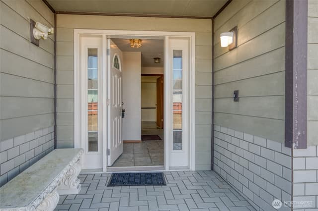 Property photo for 1497 E Ocean Shores Boulevard SW, Ocean Shores photo 2
