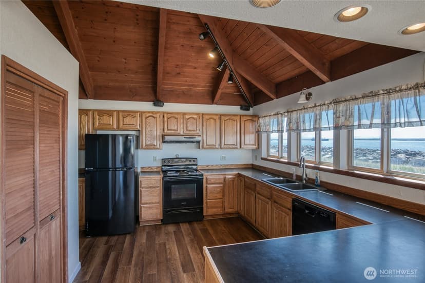Property photo for 1497 E Ocean Shores Boulevard SW, Ocean Shores photo 18
