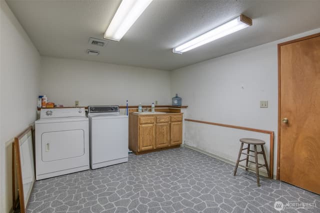 Property photo for 1497 E Ocean Shores Boulevard SW, Ocean Shores photo 4
