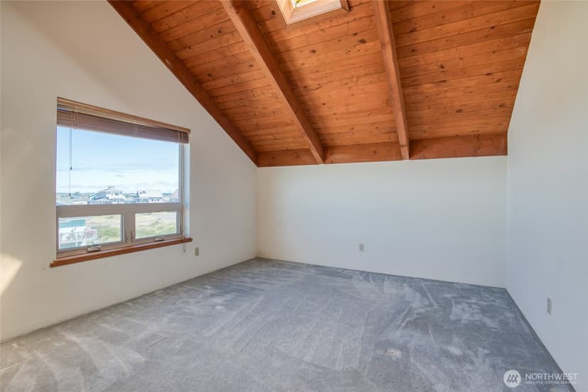 Property photo for 1497 E Ocean Shores Boulevard SW, Ocean Shores photo 31