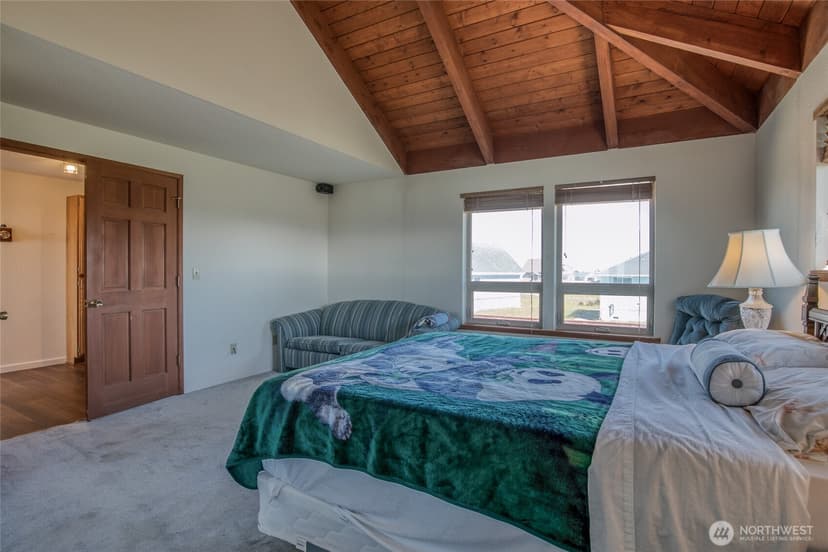 Property photo for 1497 E Ocean Shores Boulevard SW, Ocean Shores photo 22