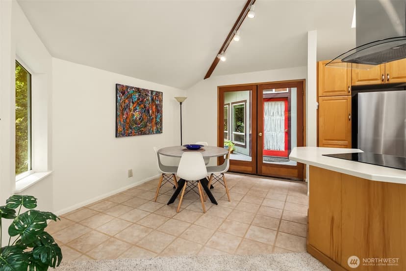 Property photo for 11469 Kallgren Road NE, Bainbridge Island photo 15