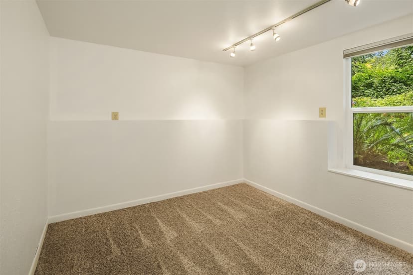 Property photo for 11469 Kallgren Road NE, Bainbridge Island photo 30