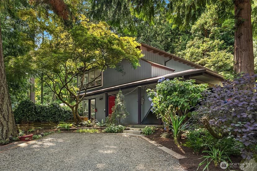 Property photo for 11469 Kallgren Road NE, Bainbridge Island photo 2