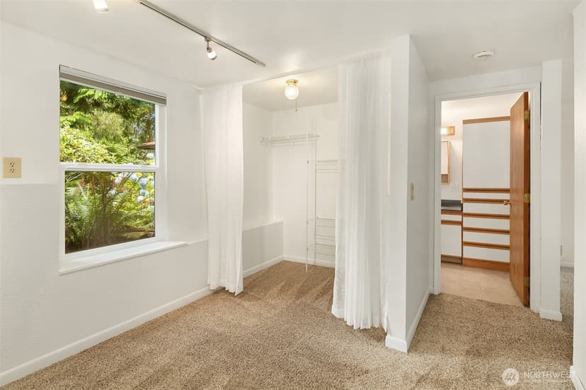 Property photo for 11469 Kallgren Road NE, Bainbridge Island photo 31