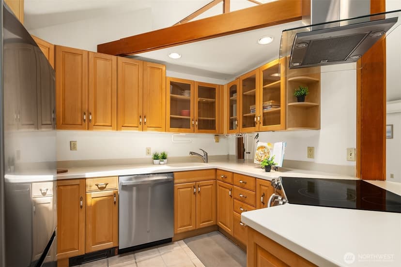 Property photo for 11469 Kallgren Road NE, Bainbridge Island photo 13