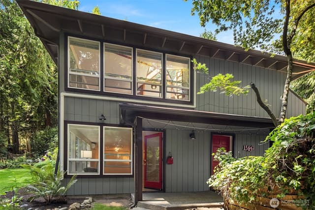 Property photo for 11469 Kallgren Road NE, Bainbridge Island photo 3