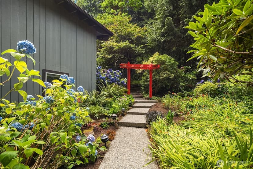 Property photo for 11469 Kallgren Road NE, Bainbridge Island photo 36