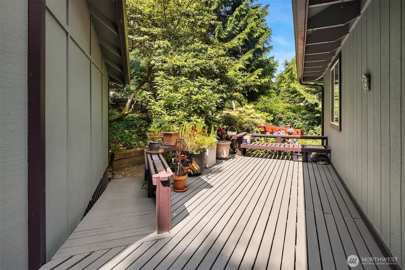 Property photo for 11469 Kallgren Road NE, Bainbridge Island photo 9