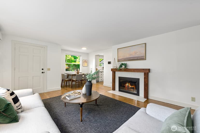 Property photo for 2802 NE 185th Street, Lake Forest Park photo 4