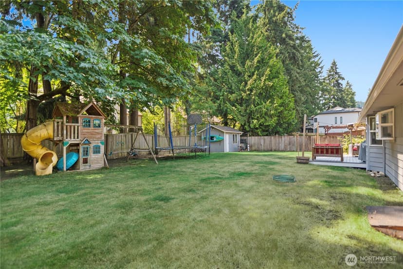 Property photo for 10301 NE 136th Place, Kirkland photo 37