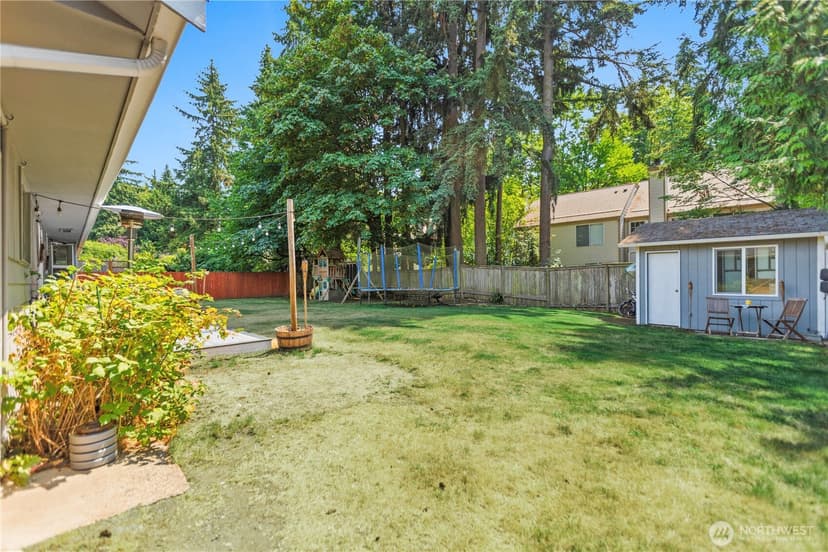Property photo for 10301 NE 136th Place, Kirkland photo 32