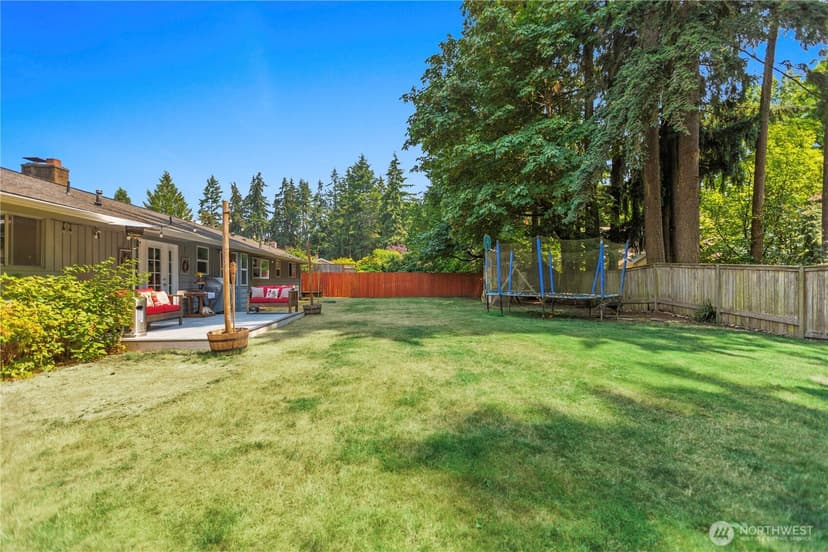 Property photo for 10301 NE 136th Place, Kirkland photo 33