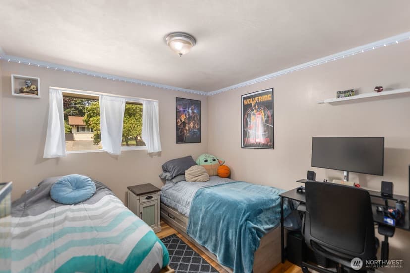 Property photo for 10301 NE 136th Place, Kirkland photo 21