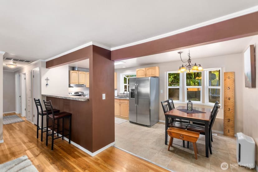 Property photo for 10301 NE 136th Place, Kirkland photo 10
