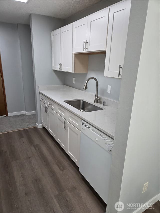 Property photo for 15140 65th Avenue S #206, Tukwila photo 2