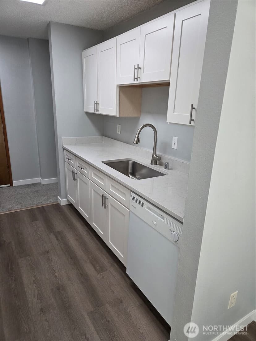 Property photo for 15140 65th Avenue S #206, Tukwila photo 2