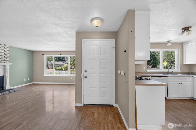 Property photo for 12917 55th Avenue SE, Everett photo 2