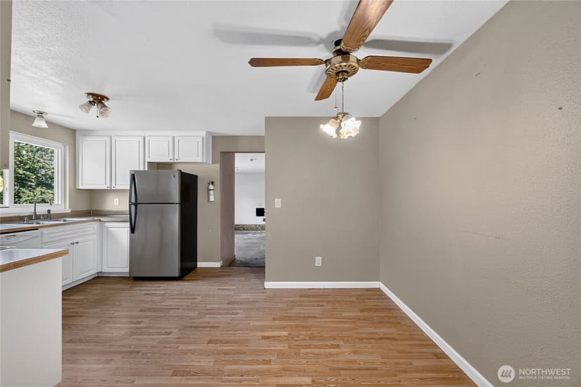 Property photo for 12917 55th Avenue SE, Everett photo 6