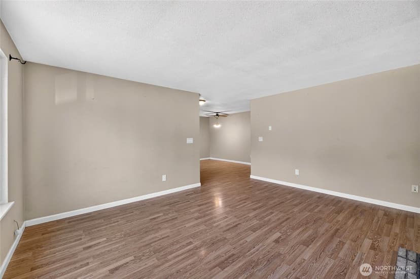 Property photo for 12917 55th Avenue SE, Everett photo 4