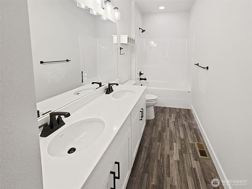 Property photo for 15005 Tyee Drive E, Bonney Lake photo 13