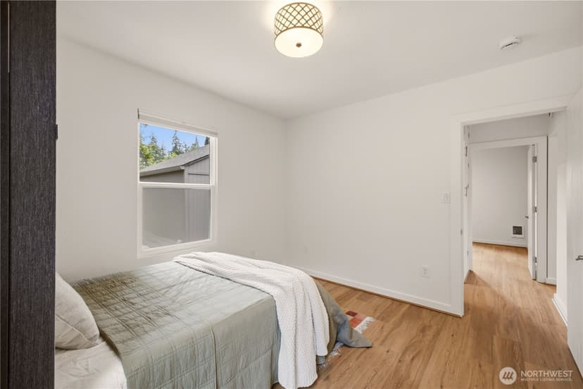 Property photo for 14323 23rd Place NE, Seattle photo 12