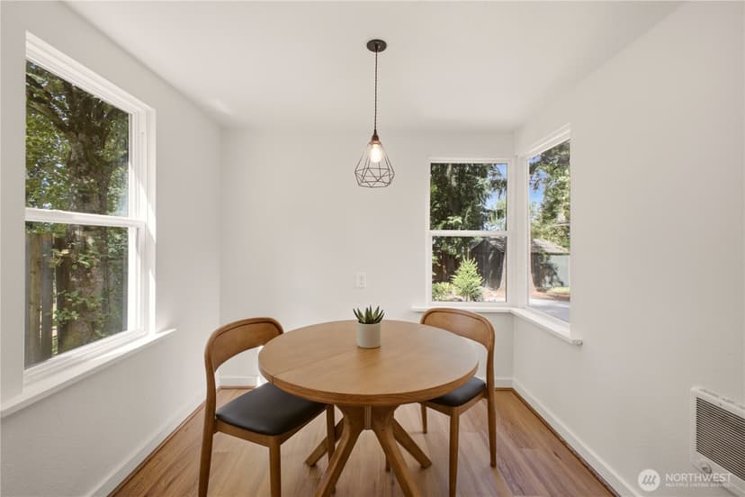 Property photo for 14323 23rd Place NE, Seattle photo 10