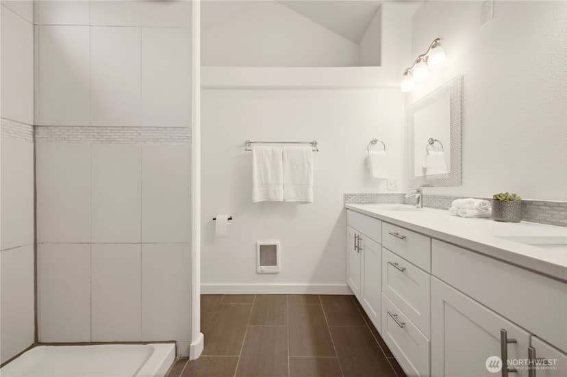 Property photo for 14323 23rd Place NE, Seattle photo 19