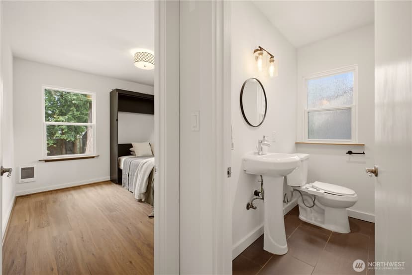 Property photo for 14323 23rd Place NE, Seattle photo 15