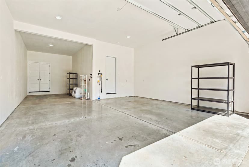 Property photo for 3001 225th Place SW, Brier photo 38