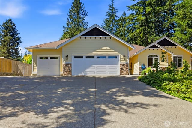 Property photo for 8424 Cirque Drive W, University Place