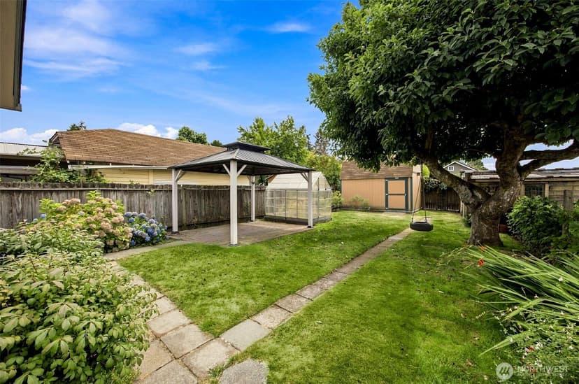 Property photo for 928 3rd Avenue NW, Puyallup photo 20