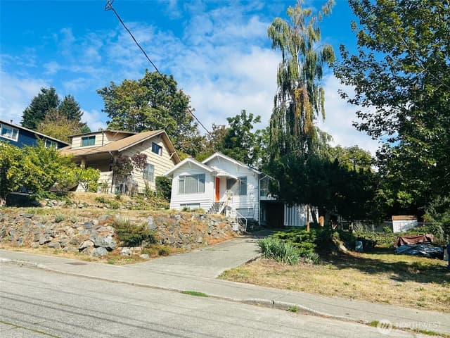 Property photo for 6538 51st Avenue S, Seattle photo 2