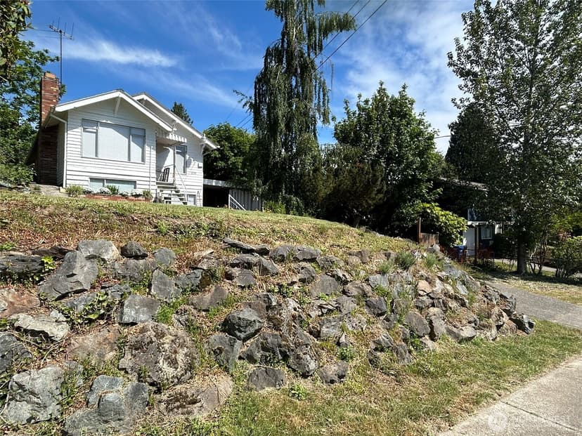 Property photo for 6538 51st Avenue S, Seattle photo 18