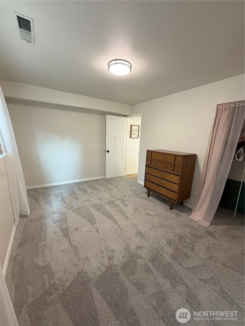 Property photo for 8304 55th Street W, University Place photo 9