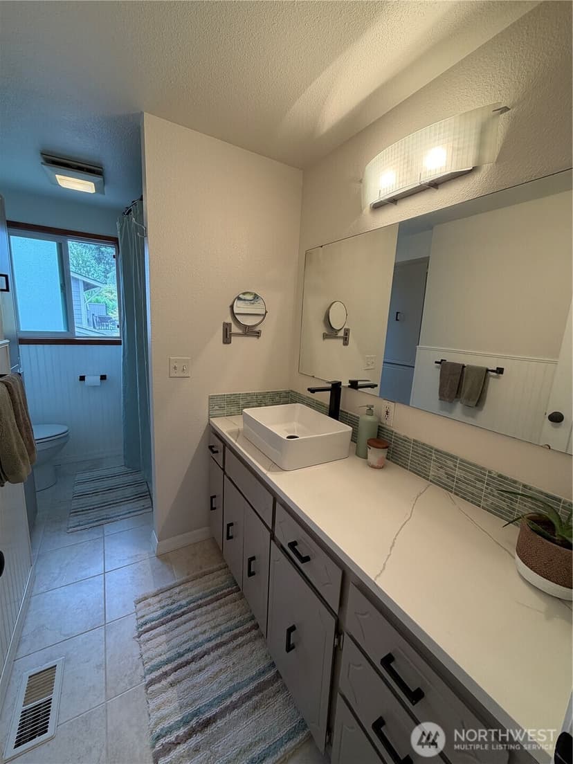 Property photo for 8304 55th Street W, University Place photo 17