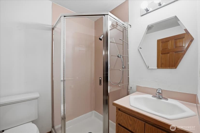 Property photo for 18461 Ballinger Way NE, Lake Forest Park photo 17
